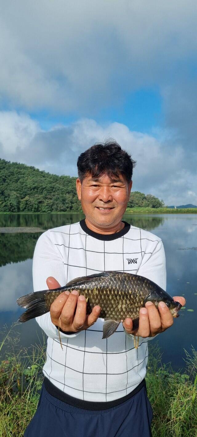 어우실지 선선하니 대물이 나오네요 땟깔이죽여요 (유료터정보 - 유료터점주조황)