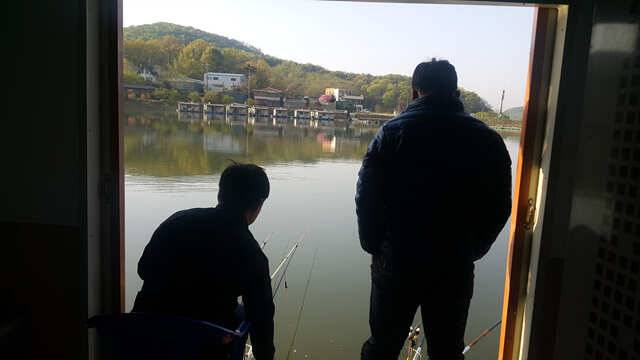 물 맑고 힘 좋은 용인 삼인 낚시터 (유료터정보 - 유료터점주조황)