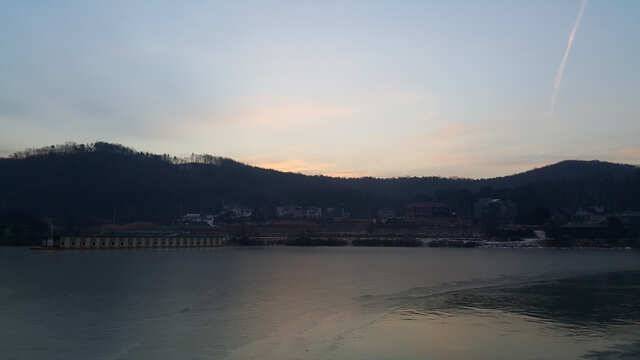 슬슬 입질이 옵니다용인 삼인낚시터 (유료터정보 - 유료터점주조황)