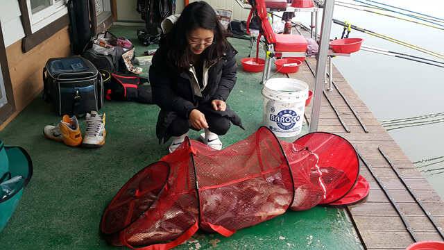 낮낚시 밤낚시에도 붕어 손맛 최고용인삼인낚시터 (유료터정보 - 유료터점주조황)