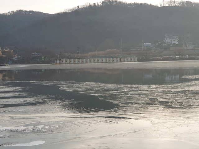 물 맑고 힘 좋은 용인 삼인 낚시터 조황용인 삼인낚시터 (유료터정보 - 유료터점주조황)