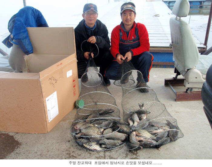 잔교좌대에서 진한 손맛을 (유료터정보 - 유료터점주조황)