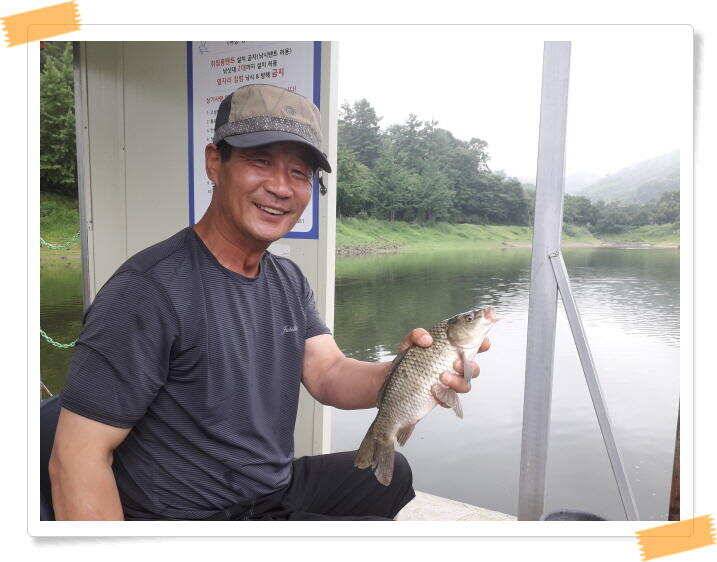 좌대낚시 노지낚시 양평 수곡낚시터 단비에 오름수위가 좋습니다 토요일에도 붕어방류 합니다 (유료터정보 - 유료터점주조황)