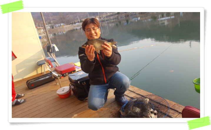 수곡낚시터 주중 붕어조황 좋으며 노지 포인트 조황도 조황도 좋습니다 (유료터정보 - 유료터점주조황)