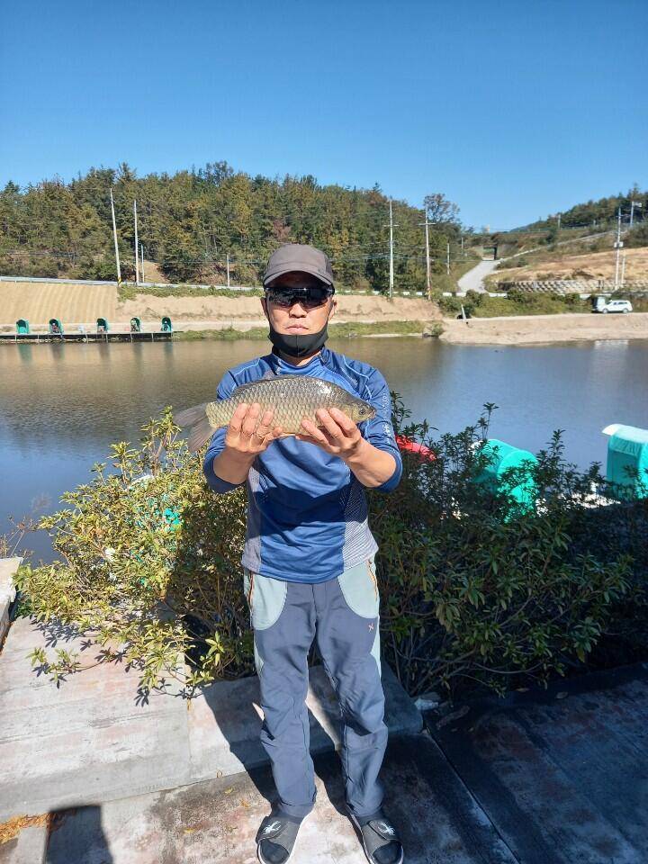 경주삼괴정낚시터 전경 및 휴게실 1030일 조황상황입니다 (유료터정보 - 유료터점주조황)