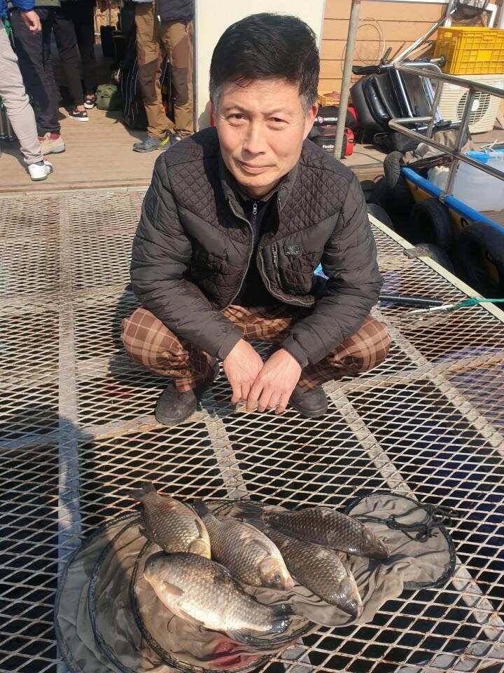 고삼지 상류권 덩어리 소식입니다 산란임박 (유료터정보 - 유료터점주조황)