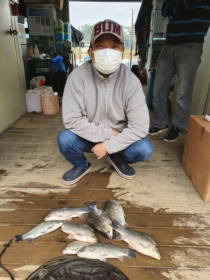 고삼지 상류권 양촌좌대포인트 조황입니다 (유료터정보 - 유료터점주조황)