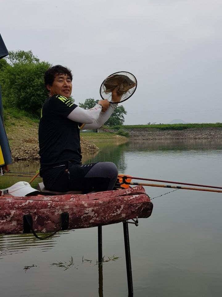 아름다운계곡속에자리잡은장계지에서 (유료터정보 - 유료터점주조황)