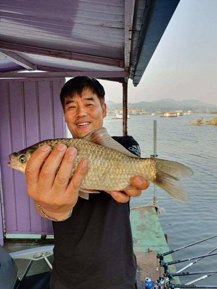아산 안골지 조황정보입니다 (유료터정보 - 유료터점주조황)