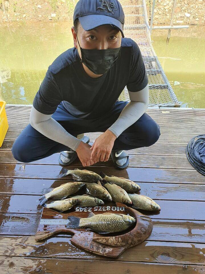 고삼지 상류권 덩어리 상면중입니다 (유료터정보 - 유료터점주조황)