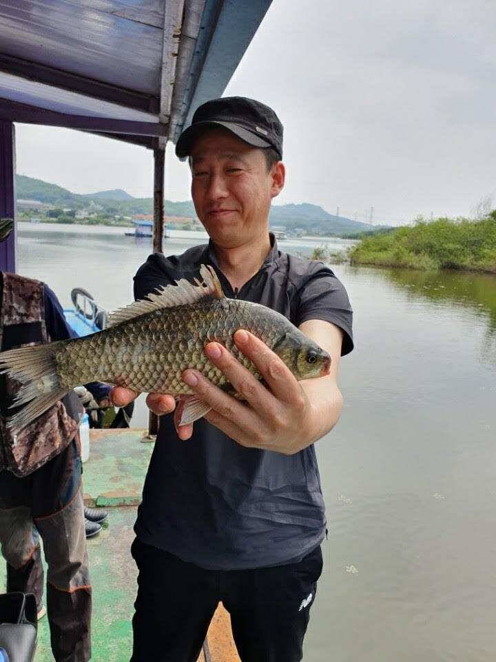 아산 안골지 조황정보입니다 (유료터정보 - 유료터점주조황)