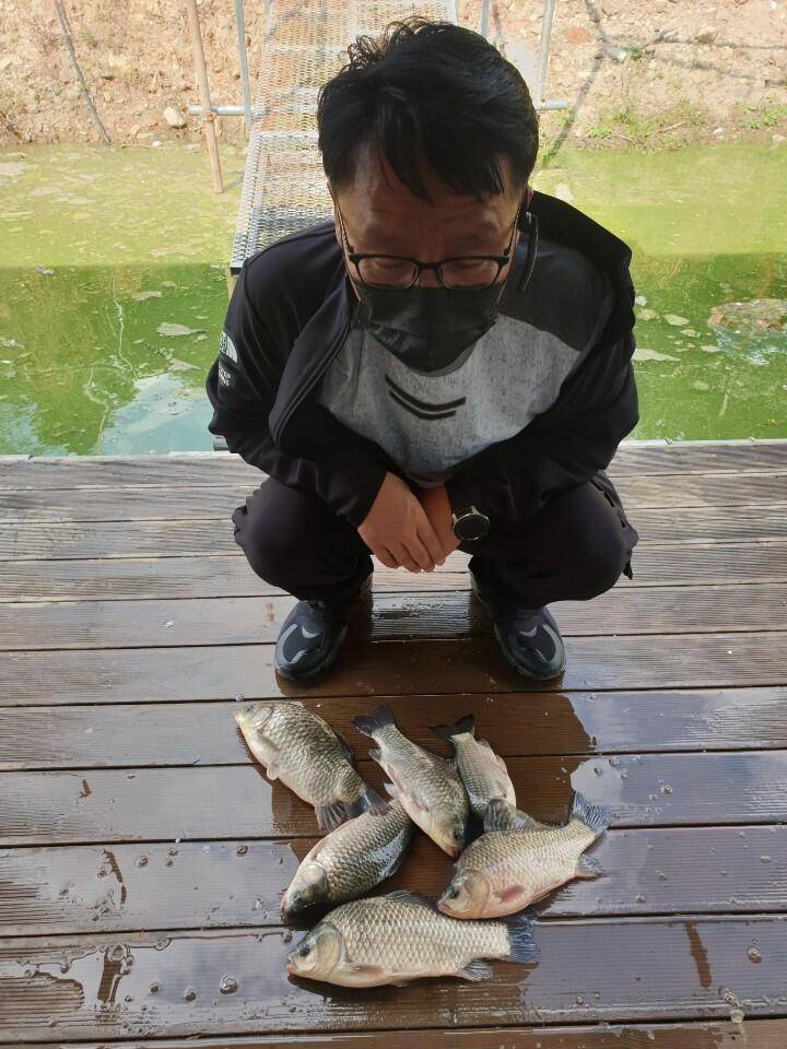 고삼지 상류권 최고의 가을낚시포인트 (유료터정보 - 유료터점주조황)