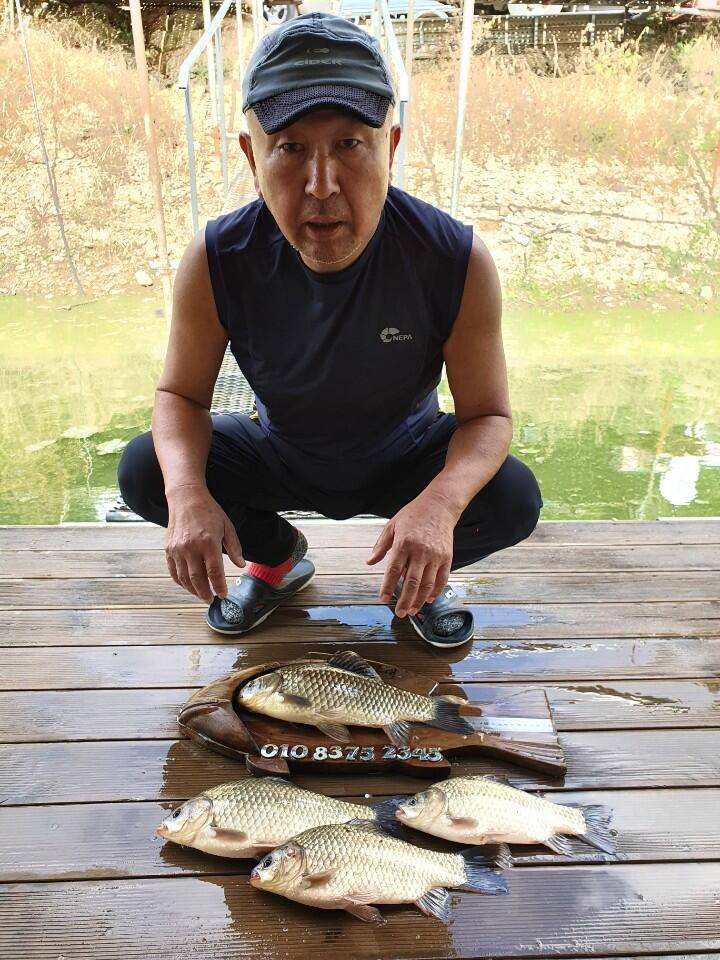 고삼지 상류권 최고의 가을낚시포인트 (유료터정보 - 유료터점주조황)