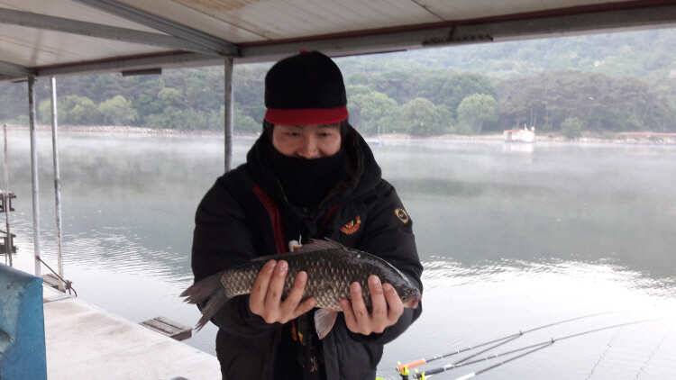 아산 산들낚시터의 5월22일에 올리는 모습입니다 (유료터정보 - 유료터점주조황)