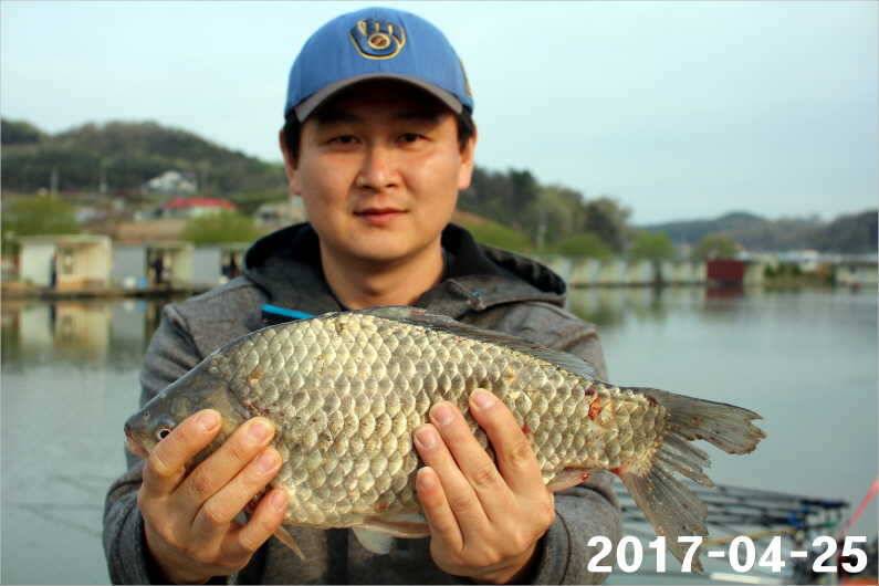 1박 4짜 5마리 (유료터정보 - 유료터점주조황)