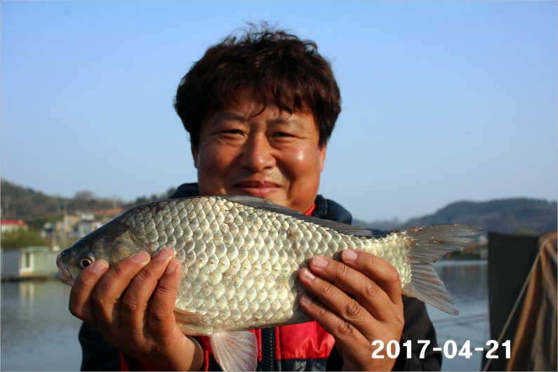 1박 4짜 5마리 (유료터정보 - 유료터점주조황)
