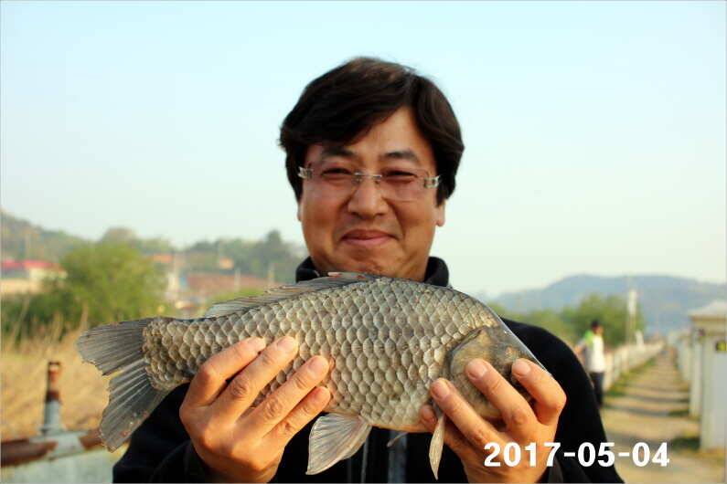 1박 4짜3마리씩 (유료터정보 - 유료터점주조황)