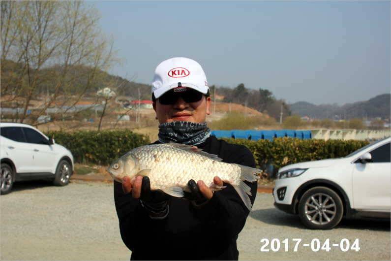 4짜 100마리 (유료터정보 - 유료터점주조황)