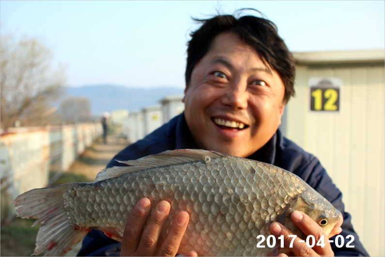 4짜 100마리 (유료터정보 - 유료터점주조황)