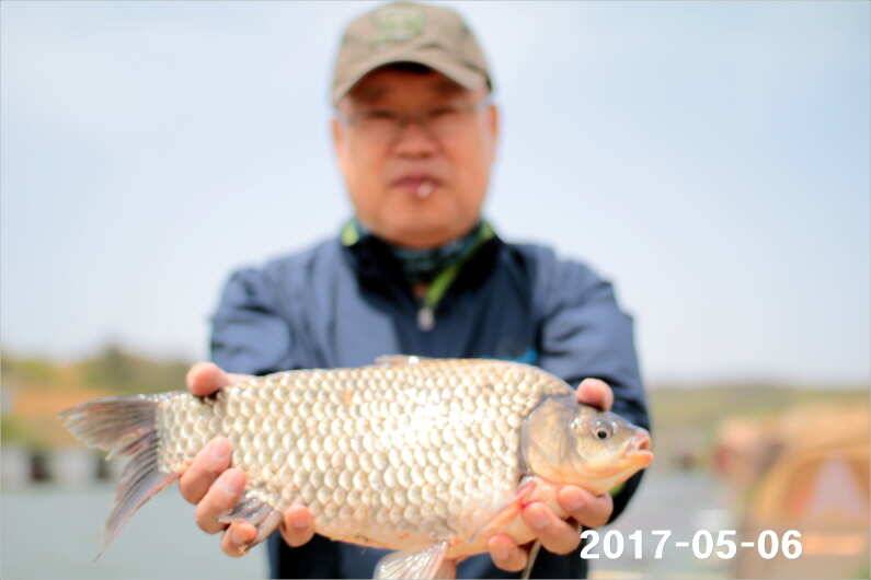 여성 조사도 4짜 왕 (유료터정보 - 유료터점주조황)