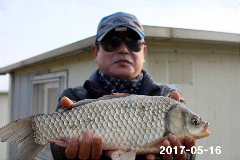 2박 4짜 5마리 (유료터정보 - 유료터점주조황)