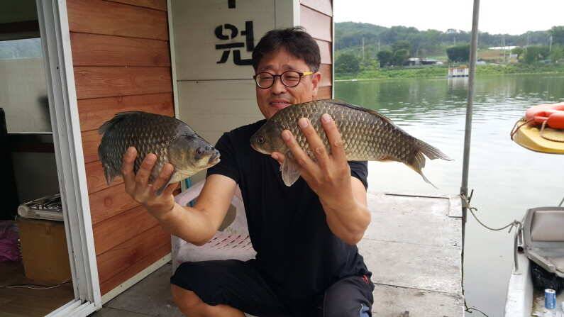 4짜 3마리 최상류 수물 포인트 입성 (유료터정보 - 유료터점주조황)