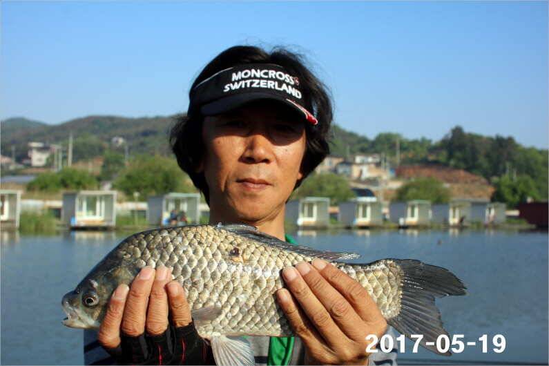 4짜 300마리 조사님을 찾습니다 (유료터정보 - 유료터점주조황)