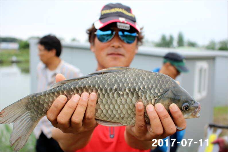 이벤트 1일차 4짜왕 (유료터정보 - 유료터점주조황)