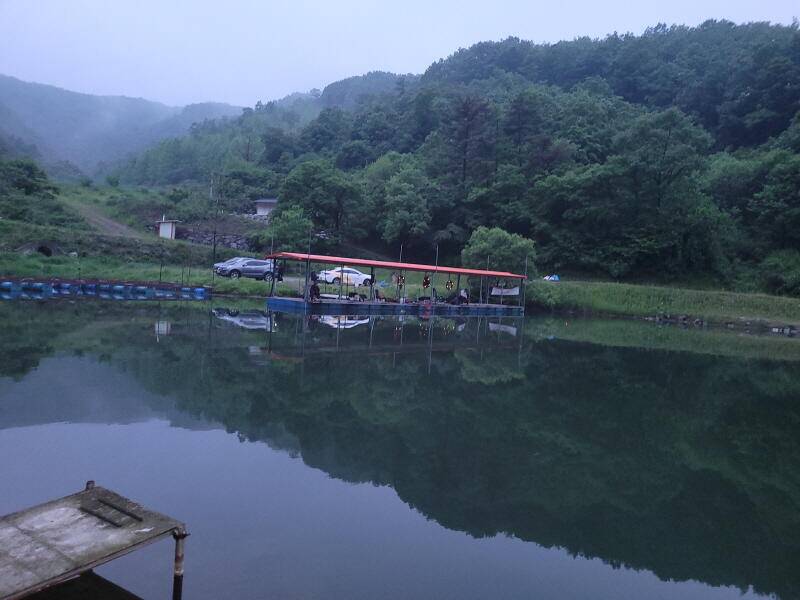 산 속의 힐링터 명곡지의 주중입니다 (유료터정보 - 유료터점주조황)