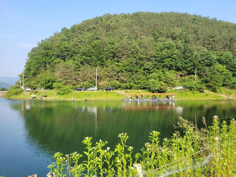 산 속의 힐링터 명곡지의 주말 모습입니다 (유료터정보 - 유료터점주조황)