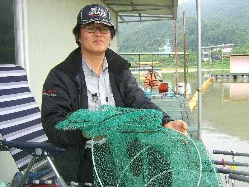 연밭에 토종붕어들 (유료터정보 - 유료터점주조황)