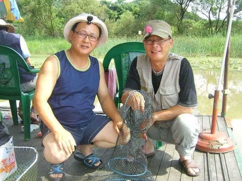 연밭에 붕어들 (유료터정보 - 유료터점주조황)
