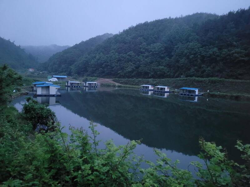산 속의 힐링터 명곡지의 주중입니다 (유료터정보 - 유료터점주조황)