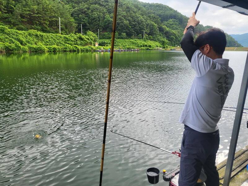 유구 명곡지의 어찌보면 어려운 주말 (유료터정보 - 유료터점주조황)