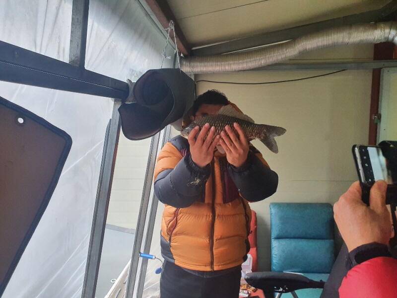 아산 산들낚시터의 12월8일에 올리는 산들 모습입니다 (유료터정보 - 유료터점주조황)