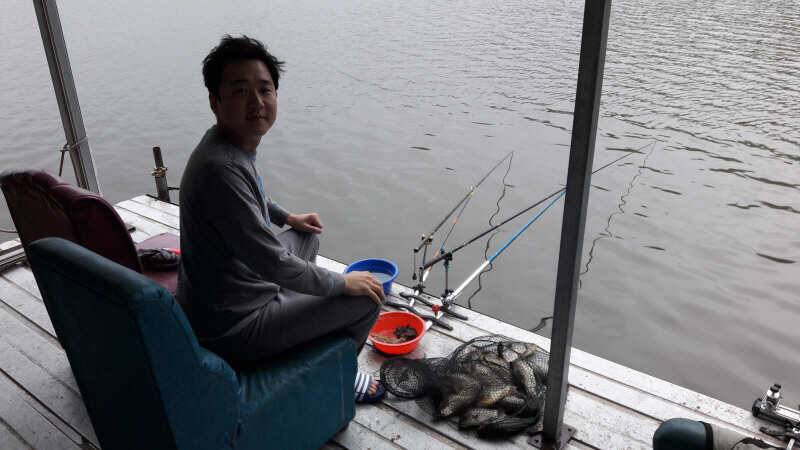 산들낚시터의 광복절에 올리는 모습입니다 (유료터정보 - 유료터점주조황)