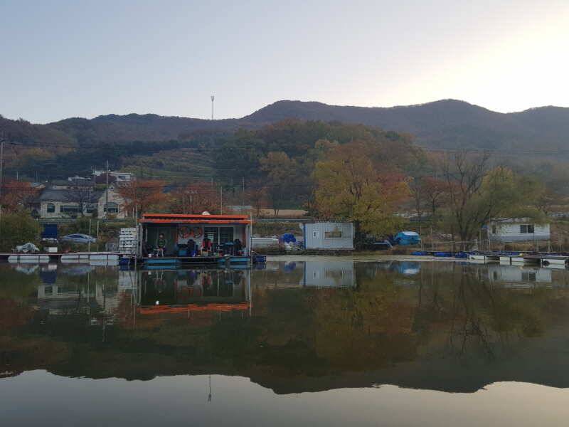 산들낚시터의 11월 첫째 주말 모습 올립니다 (유료터정보 - 유료터점주조황)