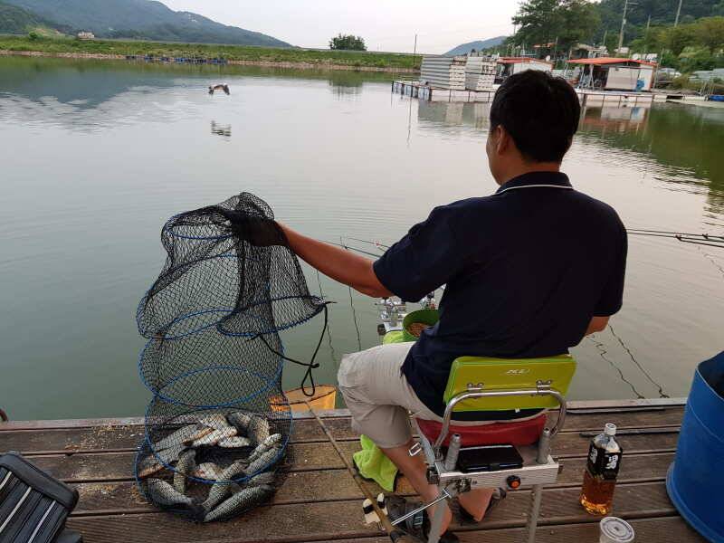 아산 산들낚시터의 7월22일에 올리는 풍요로운 주말 모습입니다 (유료터정보 - 유료터점주조황)