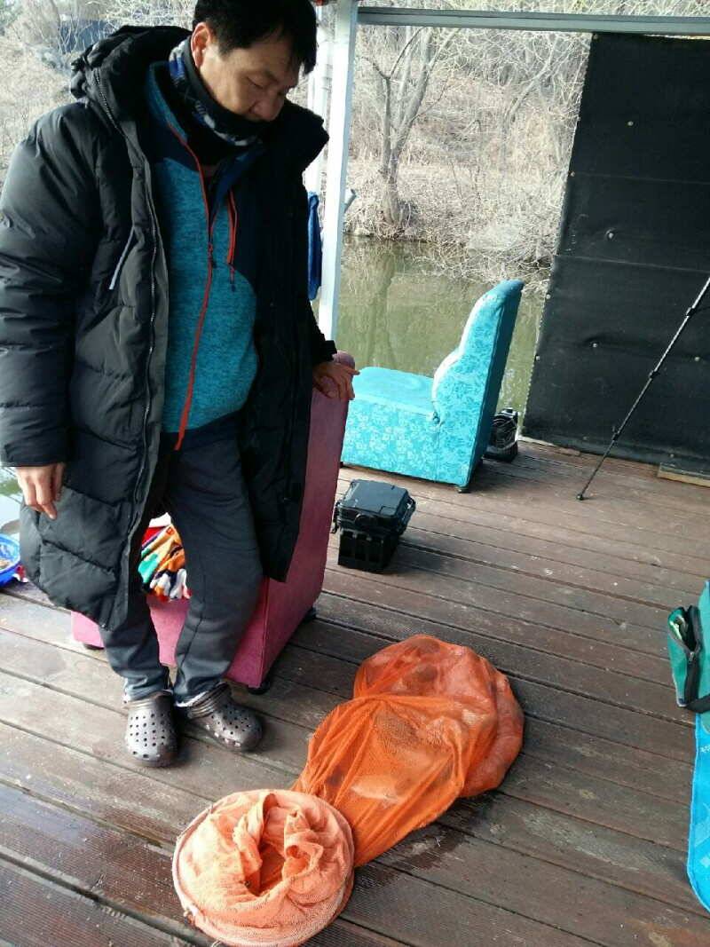 아산 산들낚시터의 무념무상의 월요일 모습 (유료터정보 - 유료터점주조황)