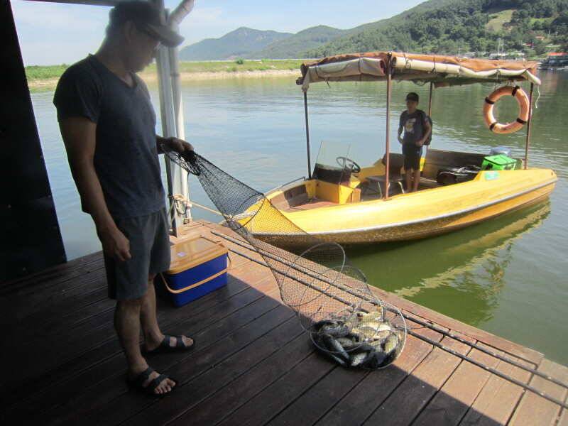 아산 산들낚시터의 게갈 안나는 광복절 전 후 (유료터정보 - 유료터점주조황)