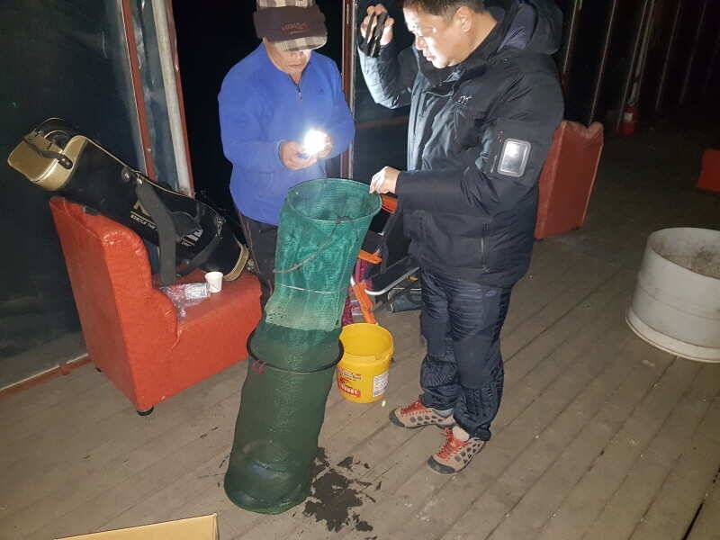 아산 산들낚시터의 연 이은 4짜 행진 (유료터정보 - 유료터점주조황)