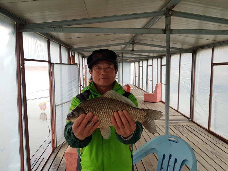 아산 산들낚시터의 고른 조황을 이룬 3월 시째주 주말 (유료터정보 - 유료터점주조황)