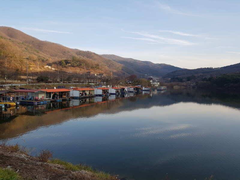 산들낚시터의 12월 3일에 올리는 모습입니다 (유료터정보 - 유료터점주조황)