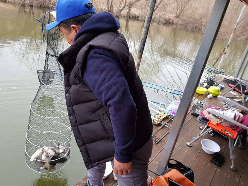 아산 산들낚시터의 고른 조황을 이룬 3월 시째주 주말 (유료터정보 - 유료터점주조황)