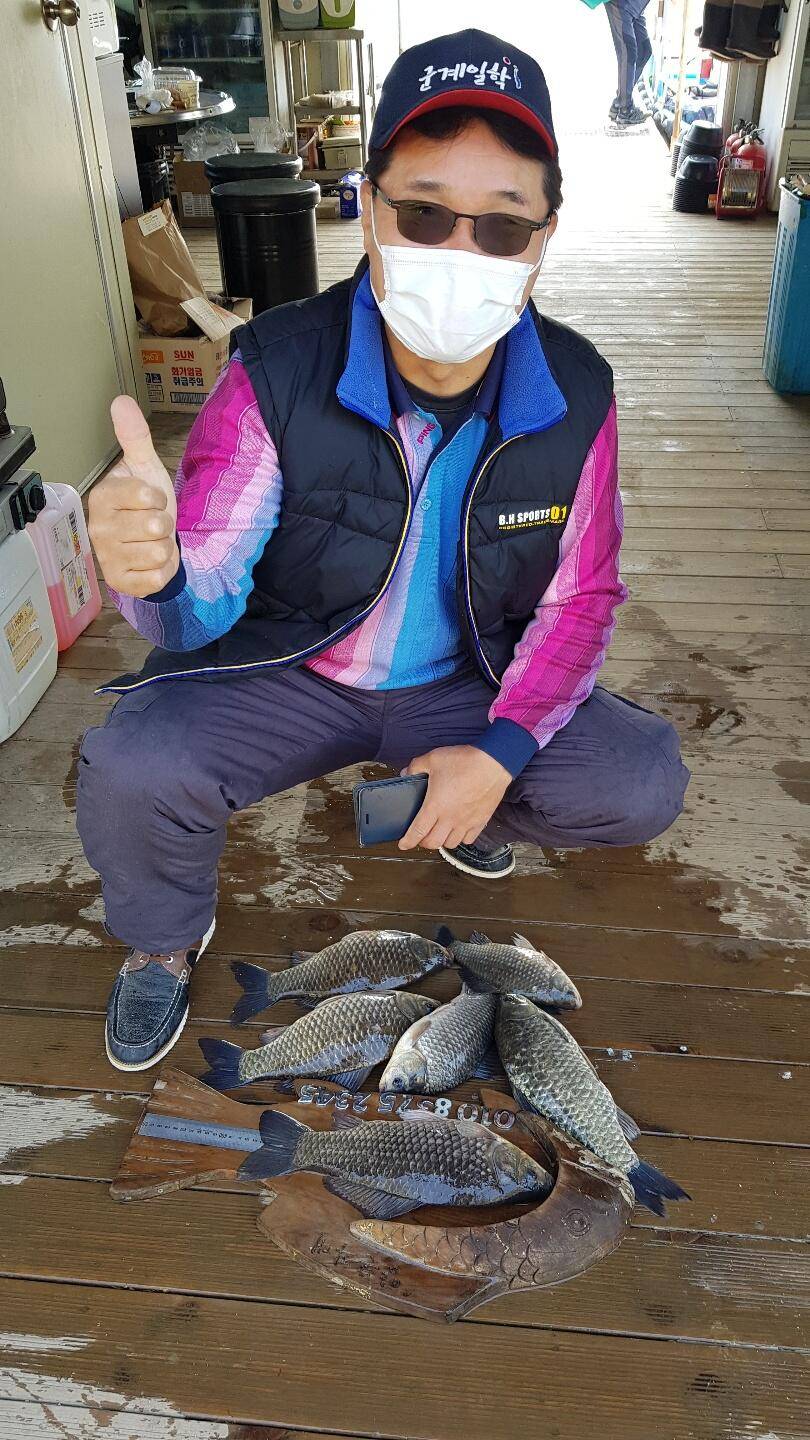고삼지 사짜붕어외 덩어리 행보중 (유료터정보 - 유료터점주조황)