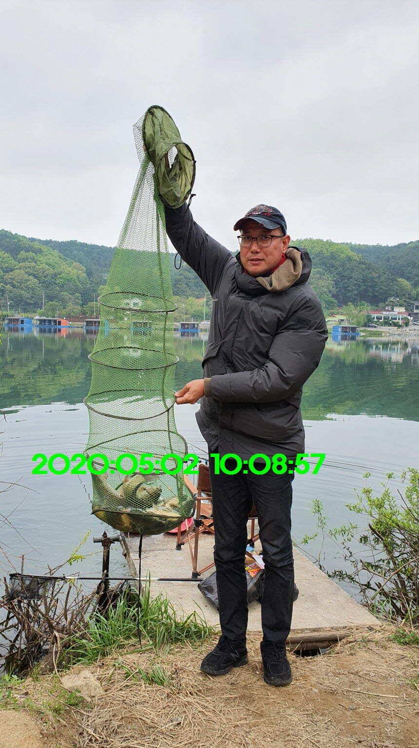 신원낚시터6일 토종대물 4짜와 덩어리가 터졌습니다 (유료터정보 - 유료터점주조황)