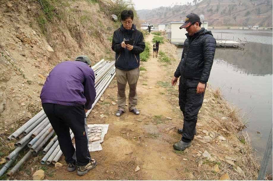 소근지제바닥 월척 입질 시작 산란초기 (유료터정보 - 유료터점주조황)
