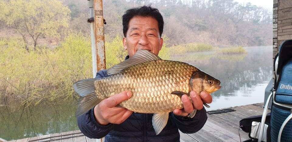 고삼지 핫플레이스 최상류권 포인트 (유료터정보 - 유료터점주조황)