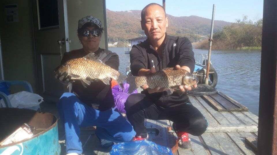 아산 안골지 대물 48입니다 (유료터정보 - 유료터점주조황)