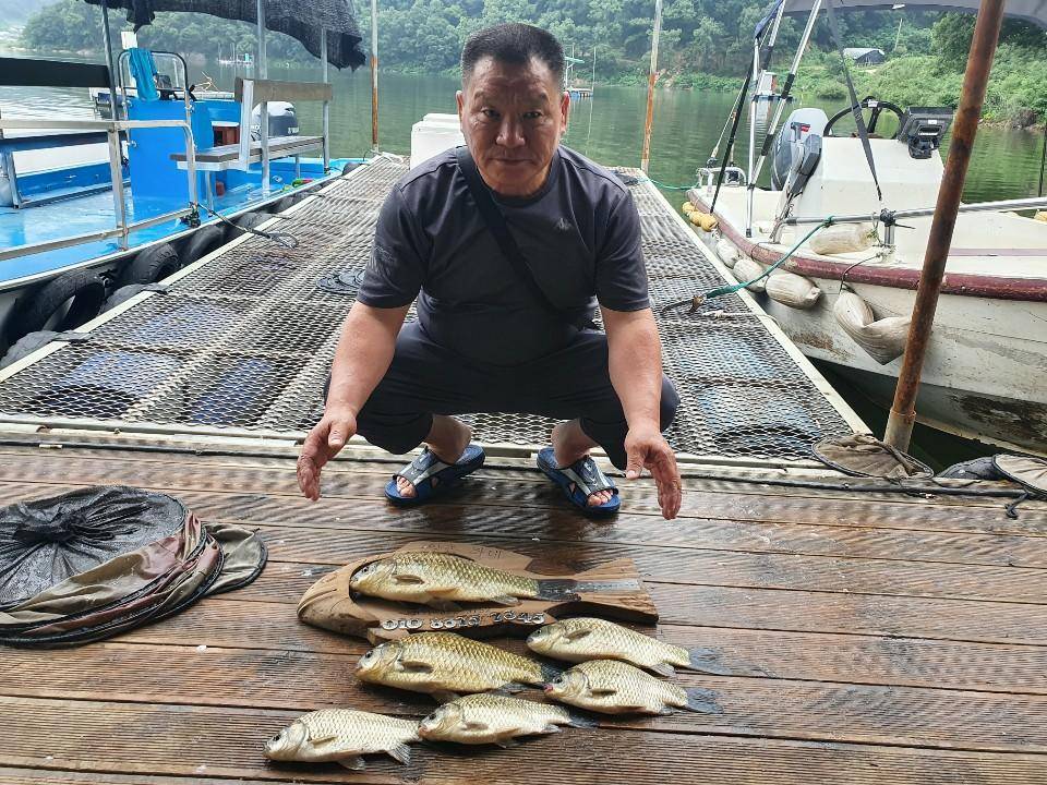 고삼지 연일 사짜붕어 상면중 (유료터정보 - 유료터점주조황)